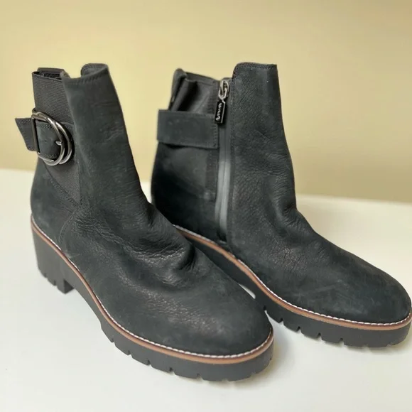Blondo Waterproof Dagger Bootie In Black Nubuck with Buckle Size 10 - Picture 2 of 9